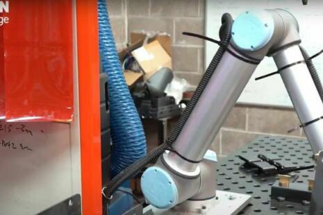 Robot assisted welding Hutchinson Engineering 3
